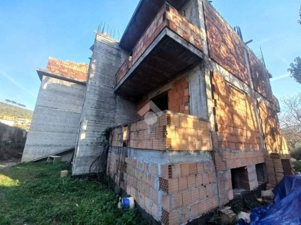 casa indipendente in vendita a Santa Maria a Vico