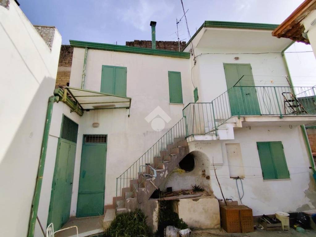 casa indipendente in vendita a Santa Maria a Vico