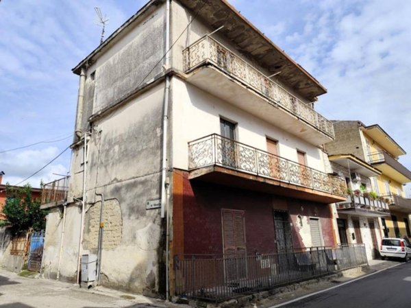 casa indipendente in vendita a Santa Maria a Vico