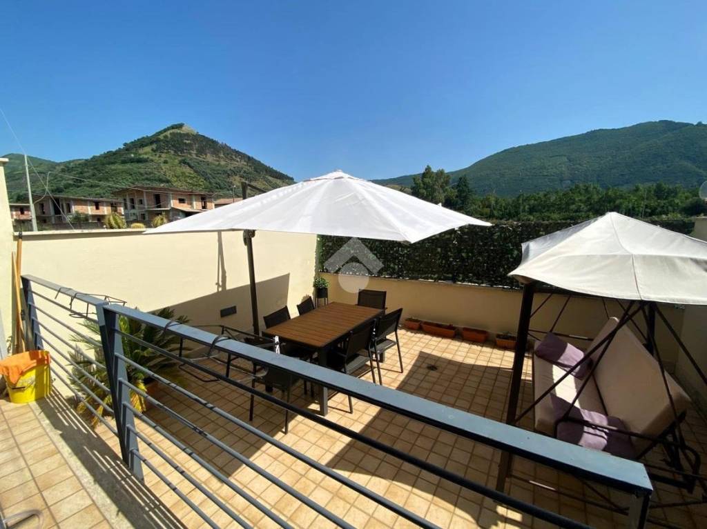 casa indipendente in vendita a Santa Maria a Vico