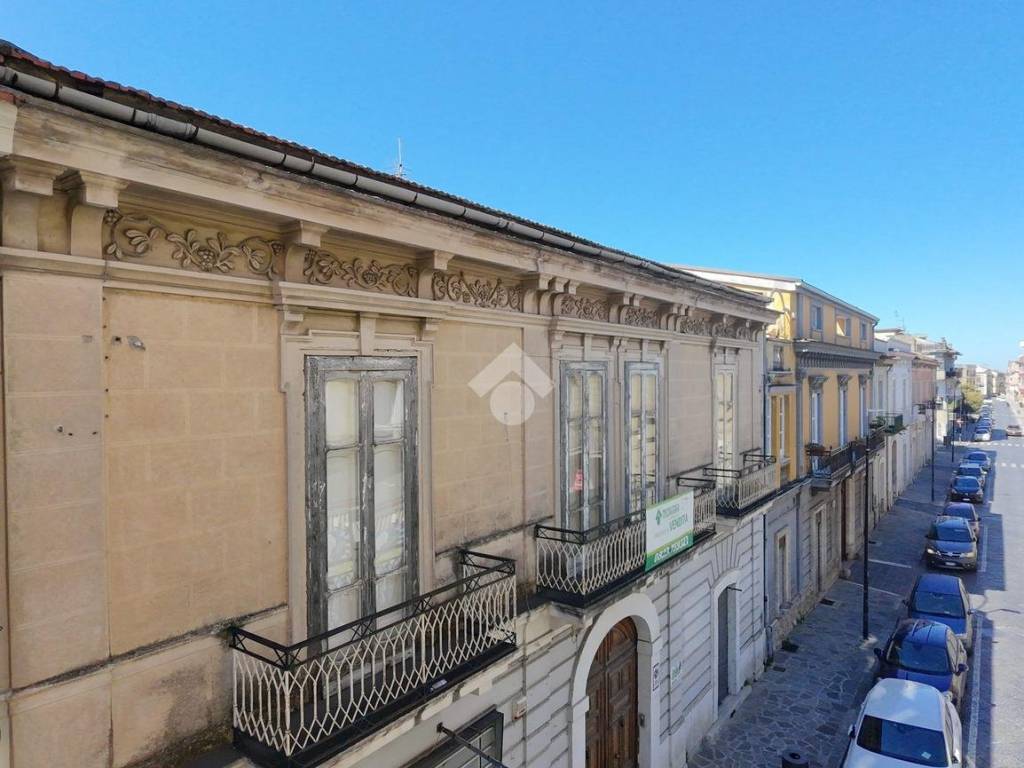 intera palazzina in vendita a Santa Maria a Vico