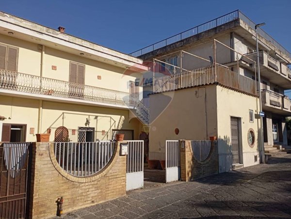casa indipendente in vendita a Santa Maria a Vico