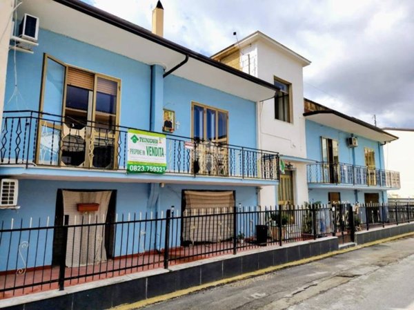 casa indipendente in vendita a Santa Maria a Vico