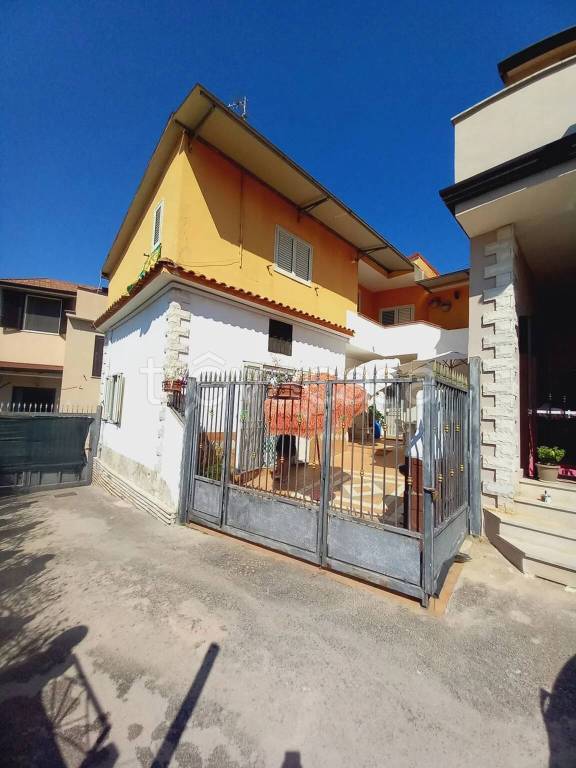 casa indipendente in vendita a Santa Maria a Vico