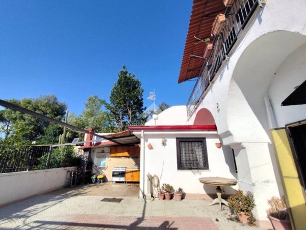 casa indipendente in vendita a Santa Maria a Vico