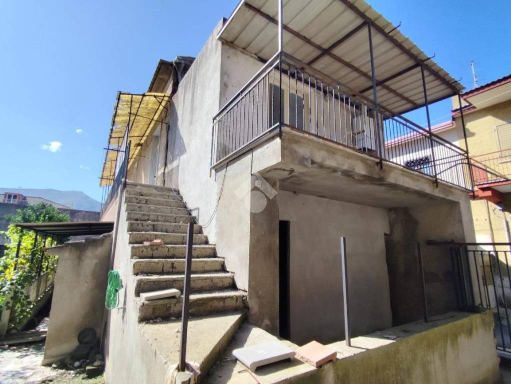 casa indipendente in vendita a Santa Maria a Vico