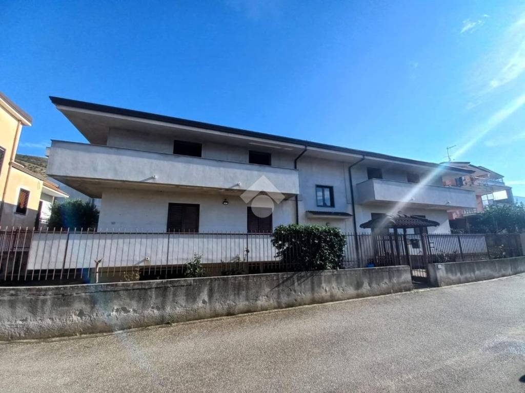 casa indipendente in vendita a Santa Maria a Vico