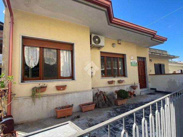 casa indipendente in vendita a Santa Maria a Vico