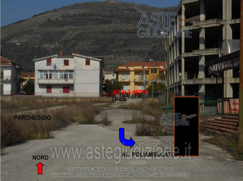 negozio in vendita a Santa Maria a Vico