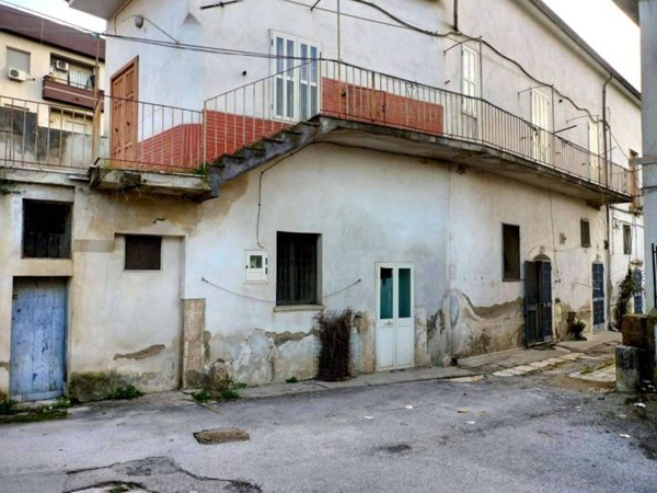 casa indipendente in vendita a Santa Maria a Vico