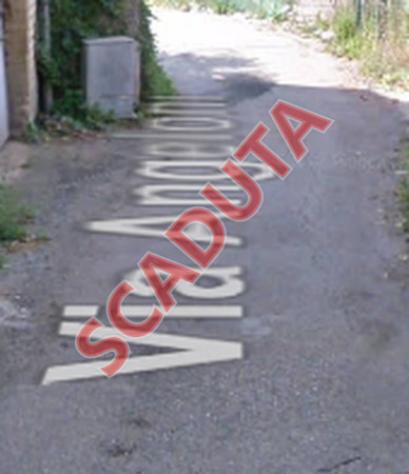 locale commerciale in vendita a Santa Maria a Vico