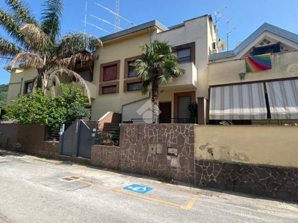 casa indipendente in vendita a Santa Maria a Vico