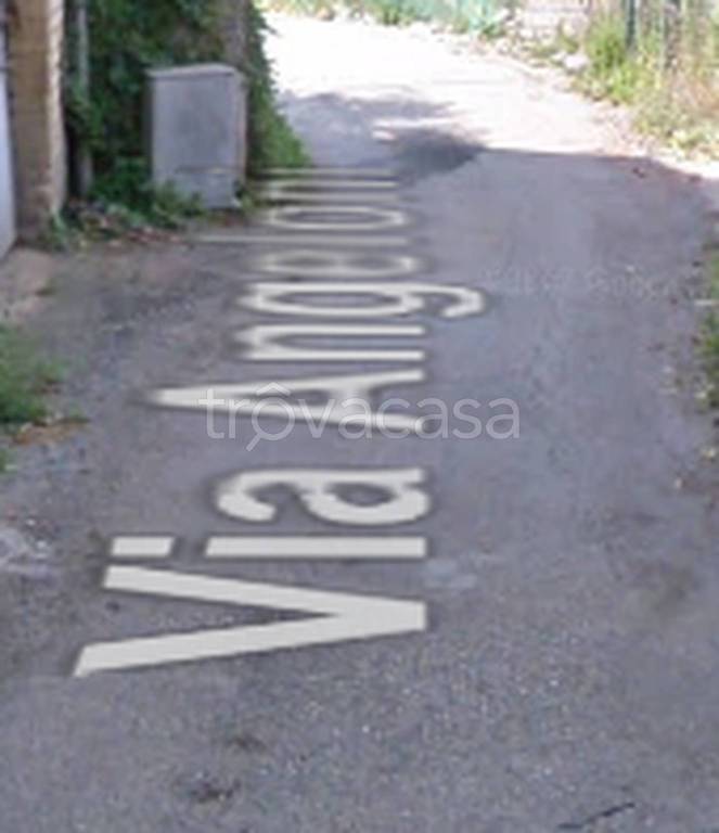 locale commerciale in vendita a Santa Maria a Vico