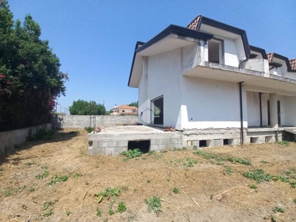 casa indipendente in vendita a Santa Maria a Vico