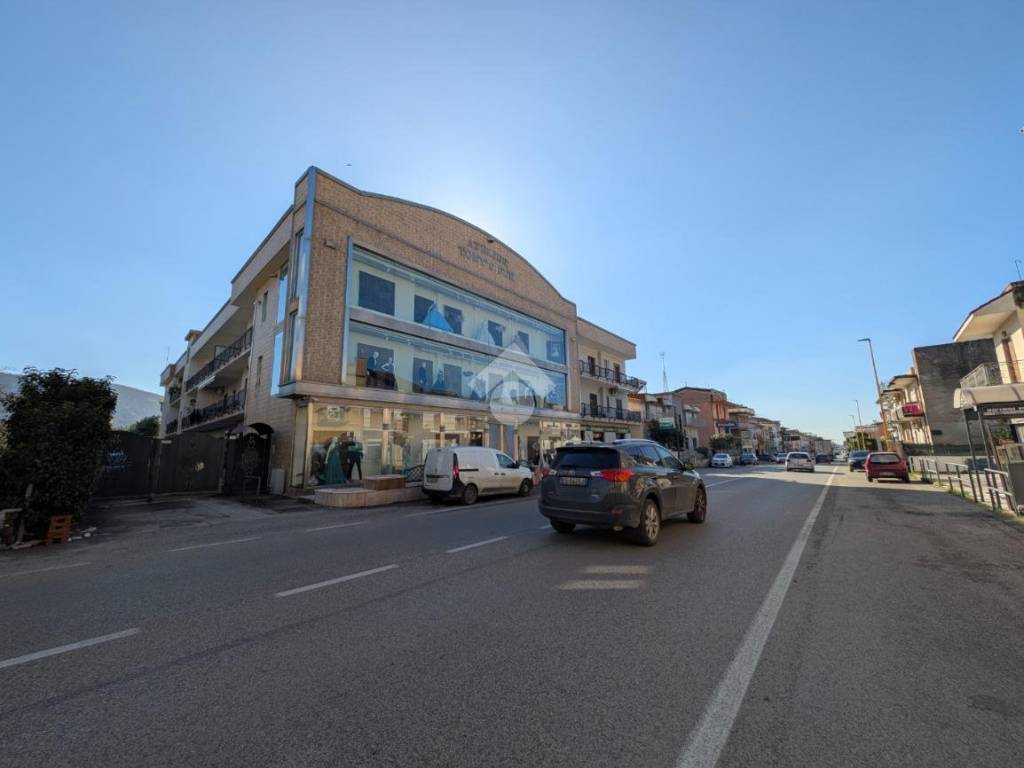 negozio in vendita a Santa Maria a Vico
