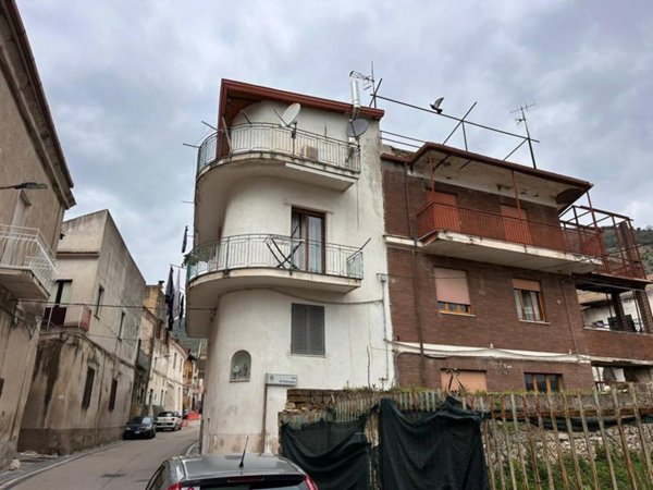 casa indipendente in vendita a Santa Maria a Vico