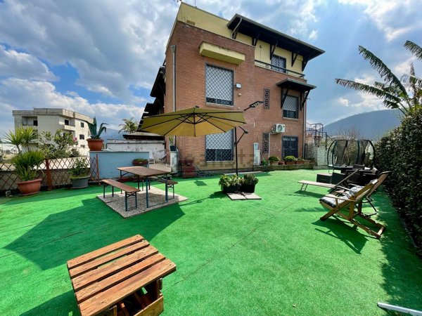 casa indipendente in vendita a Santa Maria a Vico