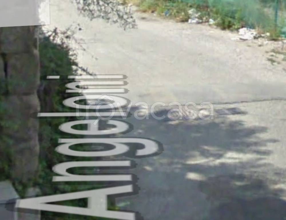 locale commerciale in vendita a Santa Maria a Vico