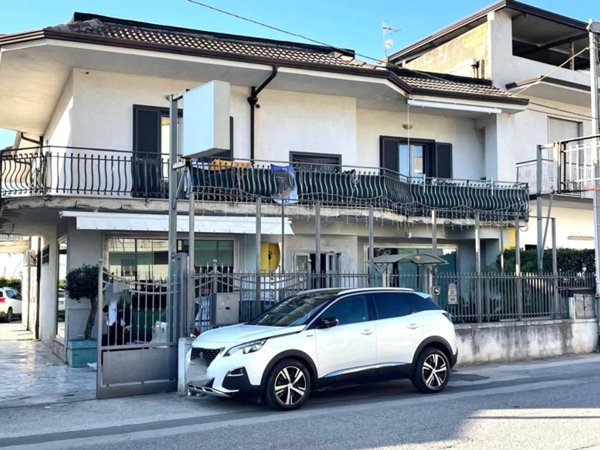 intera palazzina in vendita a Santa Maria a Vico