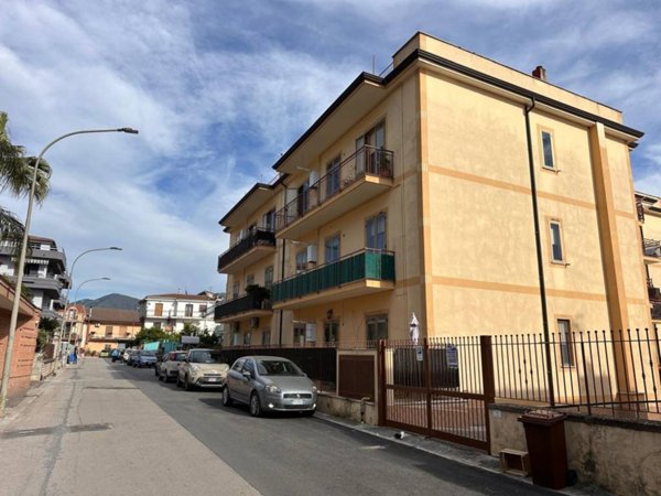 appartamento in vendita a Santa Maria a Vico