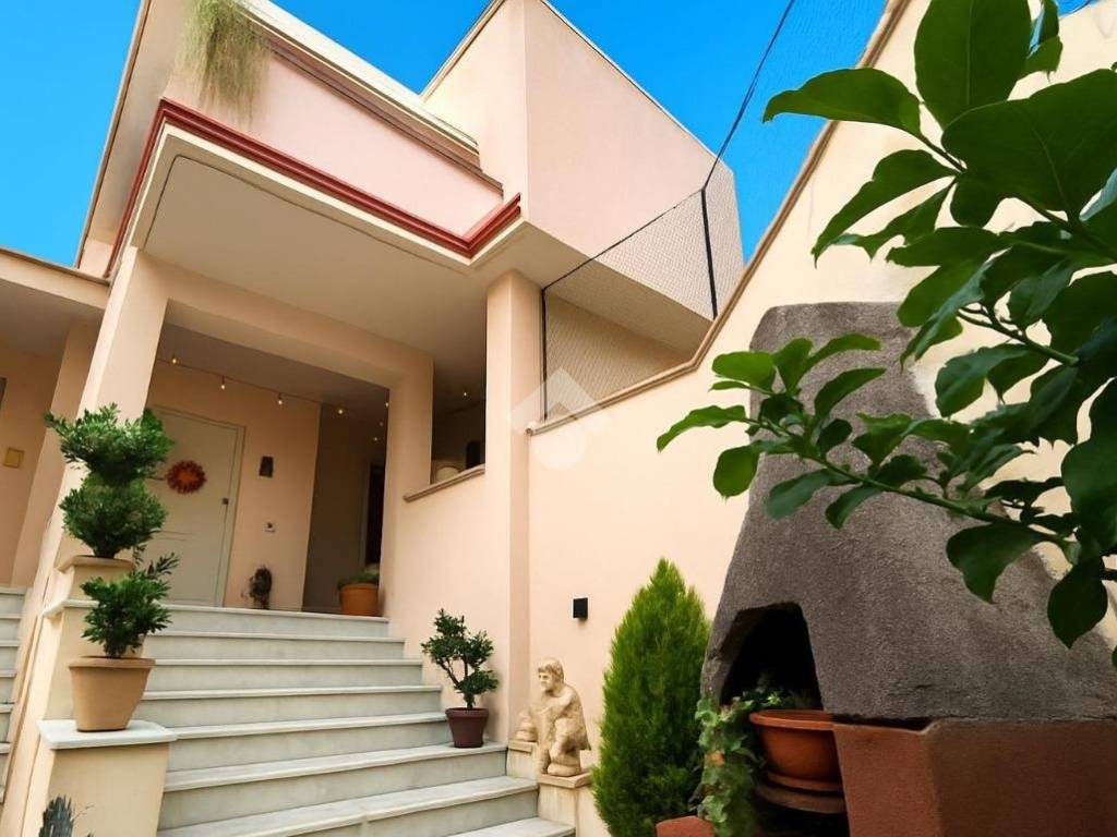 casa indipendente in vendita a Santa Maria a Vico
