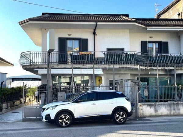 intera palazzina in vendita a Santa Maria a Vico