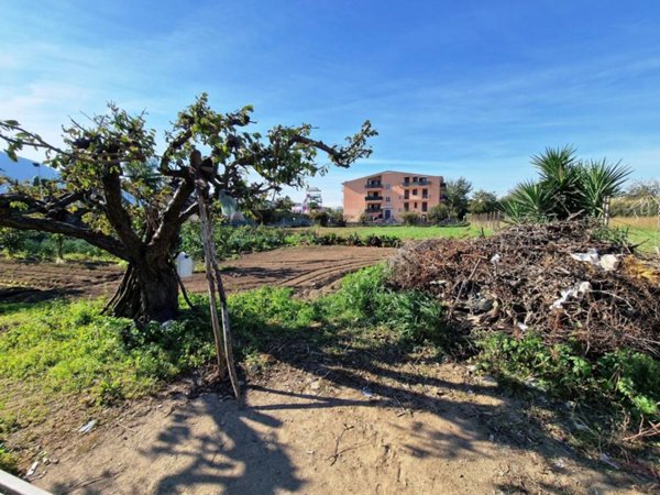 terreno edificabile in vendita a Santa Maria a Vico