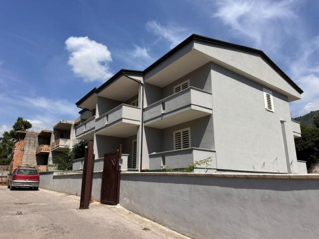 casa indipendente in vendita a Santa Maria a Vico