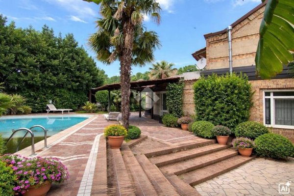 casa indipendente in vendita a Santa Maria a Vico