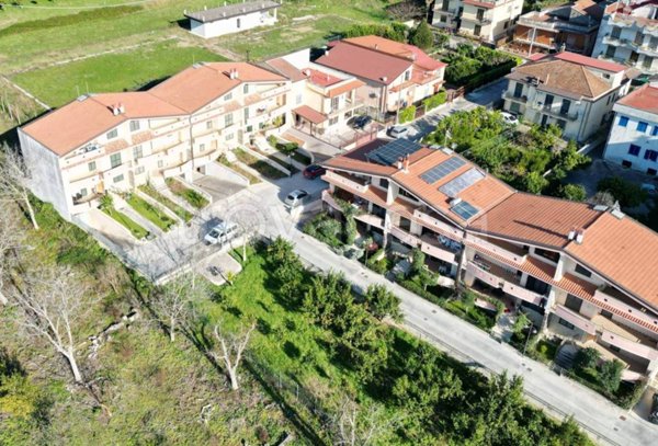 casa indipendente in vendita a Santa Maria a Vico