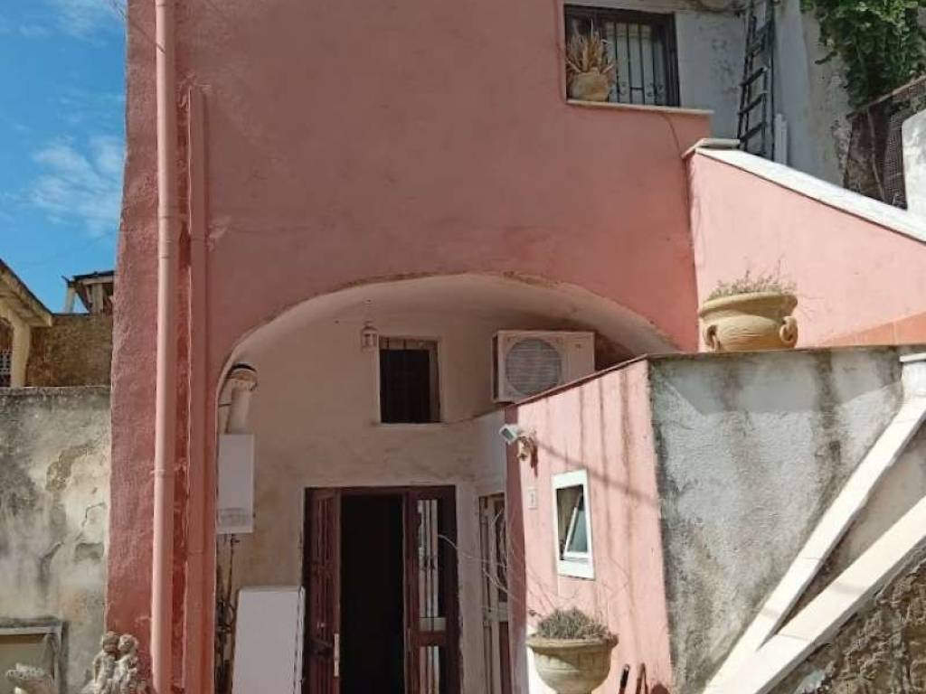 casa indipendente in vendita a Santa Maria a Vico