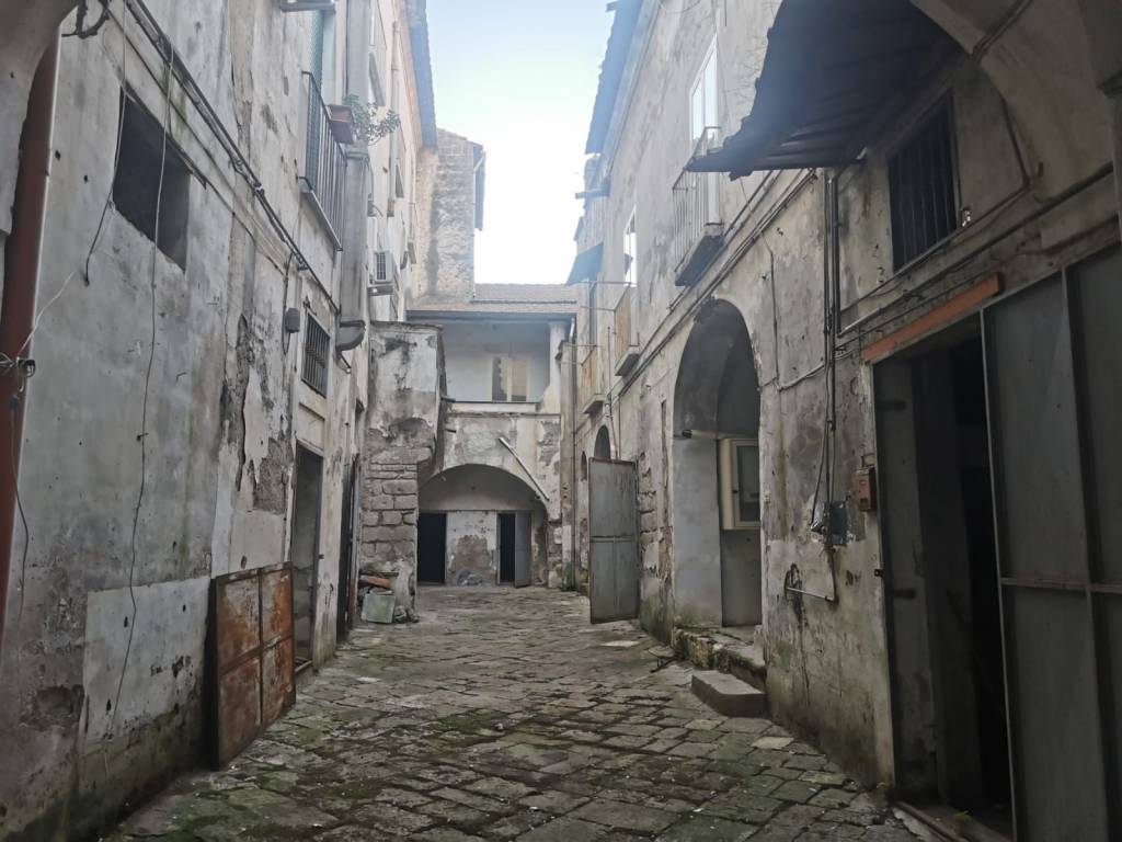 intera palazzina in vendita a Santa Maria Capua Vetere