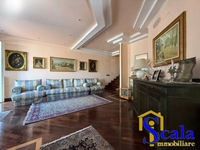 casa indipendente in vendita a Santa Maria Capua Vetere