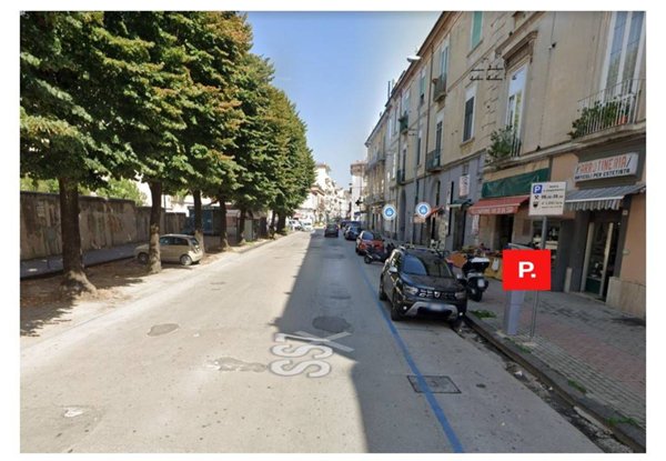 locale commerciale in vendita a Santa Maria Capua Vetere