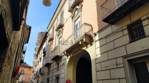 locale commerciale in vendita a Santa Maria Capua Vetere
