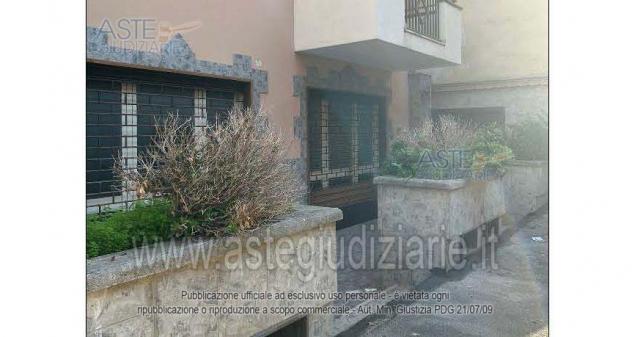 locale commerciale in vendita a Santa Maria Capua Vetere