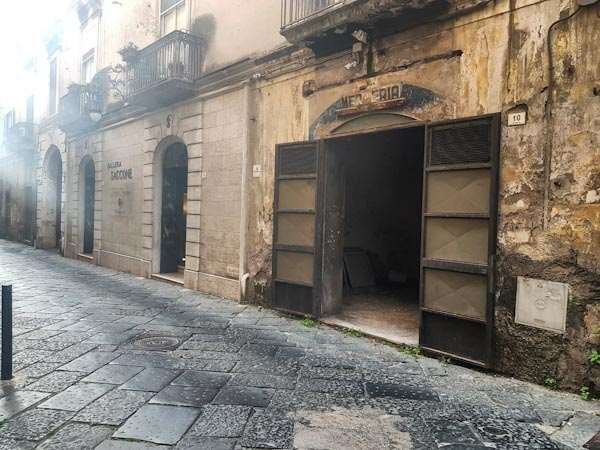locale commerciale in vendita a Santa Maria Capua Vetere