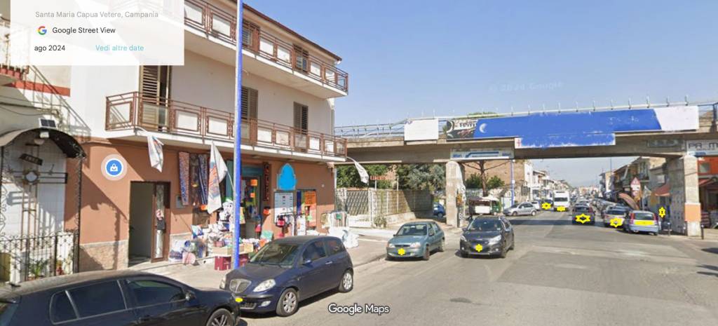 negozio in vendita a Santa Maria Capua Vetere