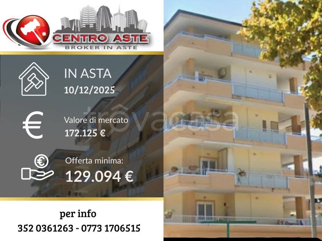 negozio in vendita a Santa Maria Capua Vetere