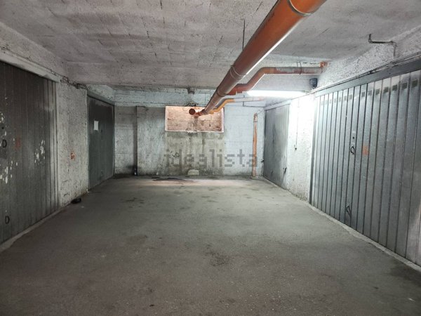 locale di sgombero in vendita a Santa Maria Capua Vetere