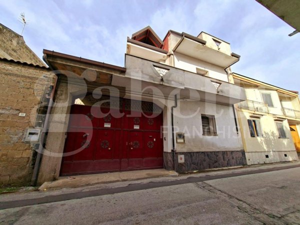 casa semindipendente in vendita a Santa Maria Capua Vetere