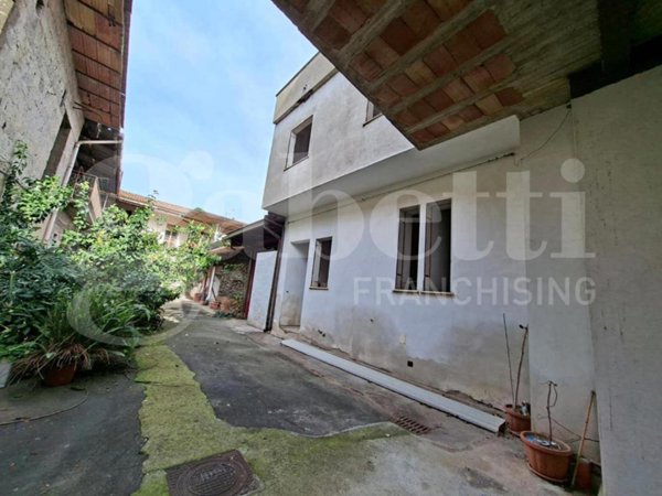 casa semindipendente in vendita a Santa Maria Capua Vetere