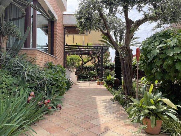 casa indipendente in vendita a Santa Maria Capua Vetere