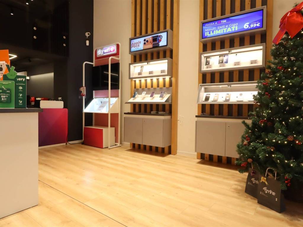 negozio in vendita a Santa Maria Capua Vetere