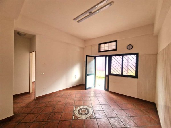 ufficio in vendita a Santa Maria Capua Vetere