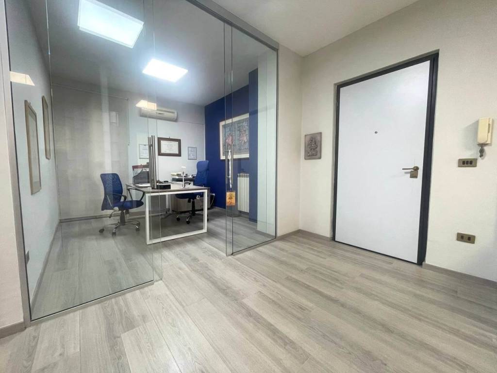 ufficio in vendita a Santa Maria Capua Vetere