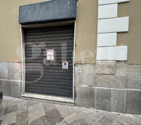 locale commerciale in vendita a Santa Maria Capua Vetere