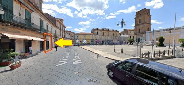 negozio in vendita a Santa Maria Capua Vetere