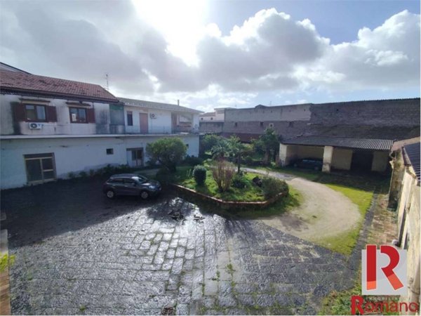 intera palazzina in vendita a Santa Maria Capua Vetere