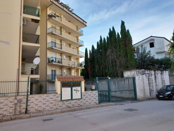 locale di sgombero in vendita a Santa Maria Capua Vetere